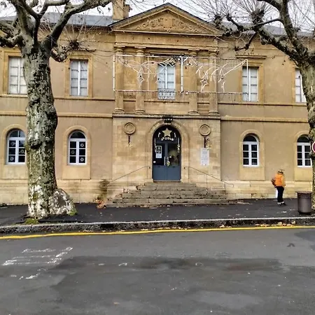 アパート Le Petit Penitent Quartier Dore マルブジョル