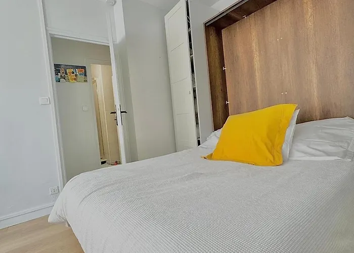 Le Petit Penitent Quartier Dore